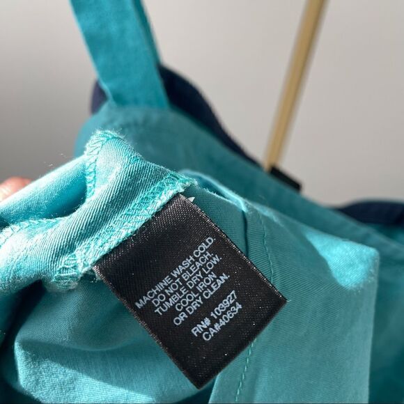 Marc by Marc Jacobs Zip Misty Pool Crop Top Size 2 NWT - Picture 2 of 6